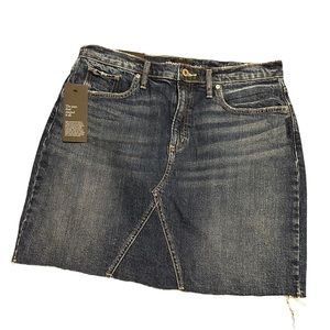 NWT Women’s Silver Jeans Denim Skirt